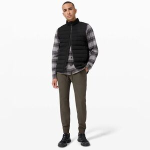 Lululemon Navigation Stretch Down Vest
Black (First Release) size small